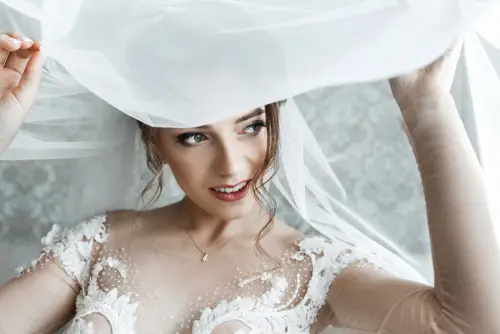 Bridal makeup Winnipeg professional wedding makeup artist soft glam bride look