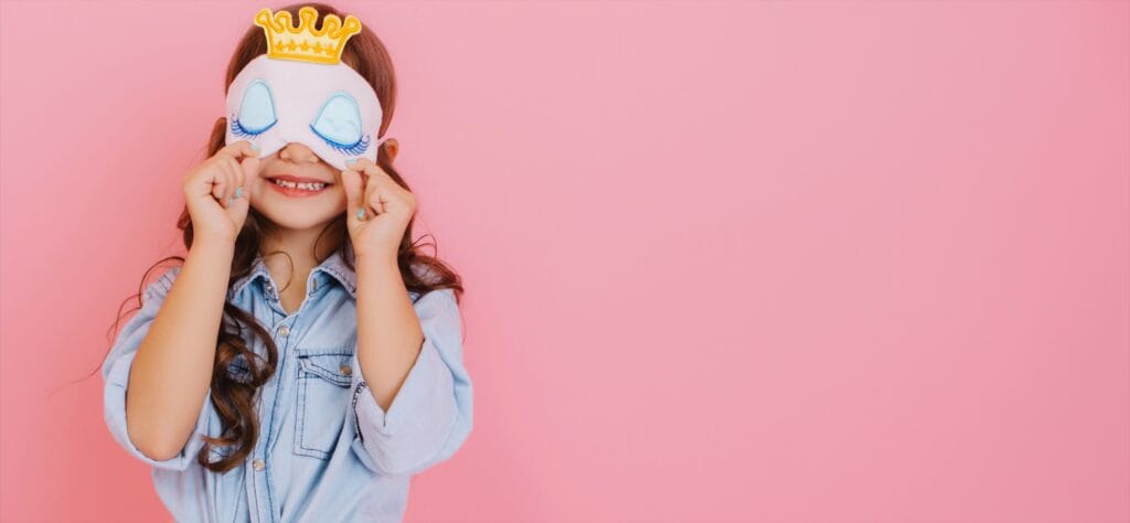 Kids spa birthday party Winnipeg | Glam girls party experience with makeup, hair and fun activities